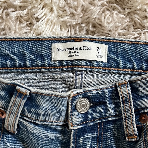Abercrombie & Fitch High Rise Mom Jeans (distressed) - Picture 2 of 5